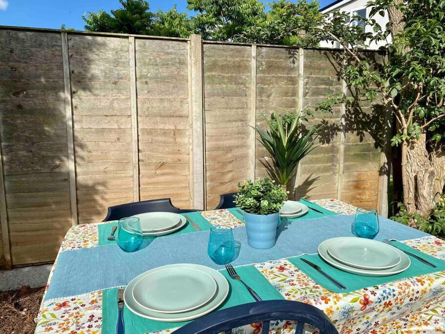 Beach Home With Garden, Close To New Forest Bournemouth Exteriör bild